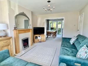 Lounge- click for photo gallery